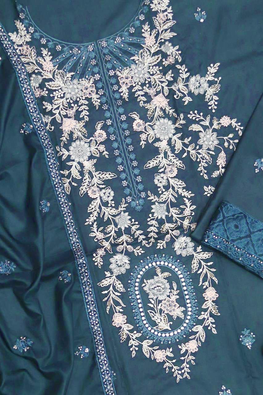 Winter Collection – Heavy Embroidered Dhanak Ensemble